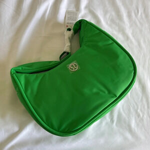 🆕💚 OG Lululemon Mini Shoulder Bag 4L  (now called City Essentials) - Green Punch